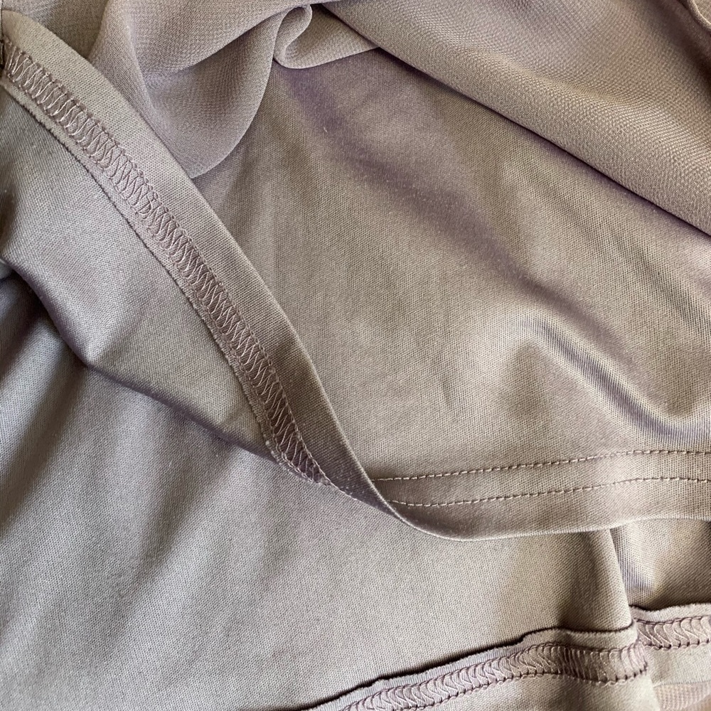 The Limited Ruffle Blouse. Size S - Picture 5 of 8